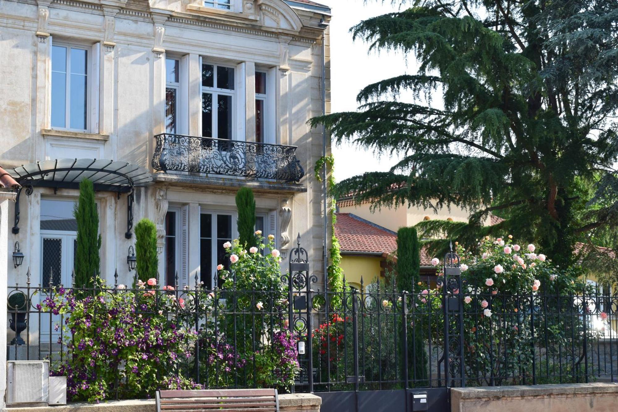 Hotel Clochi-Clocha Montbrison Exterior foto